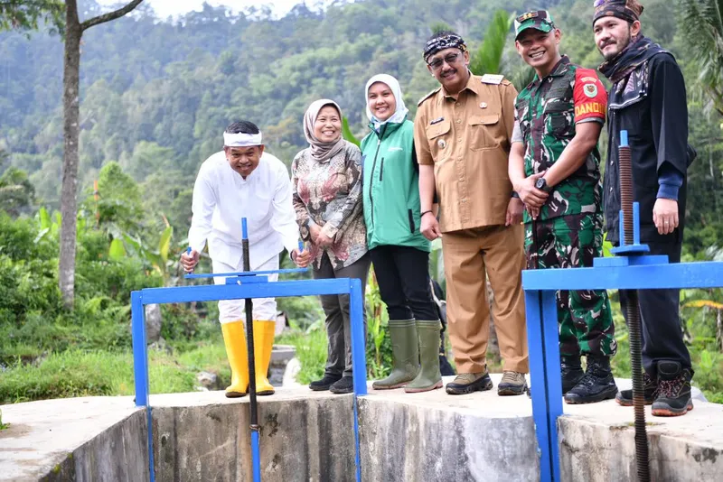 Gubernur Jawa Barat Dedi Mulyadi 