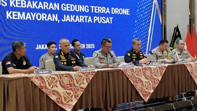 Konferensi pers terkait kasus kebakaran rumah toko (ruko) Terra Drone, Kemayoran