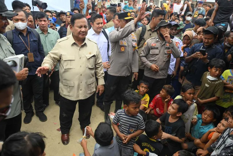 antarafoto-presiden-kunjungi-aceh-tamiang-1765519224-1