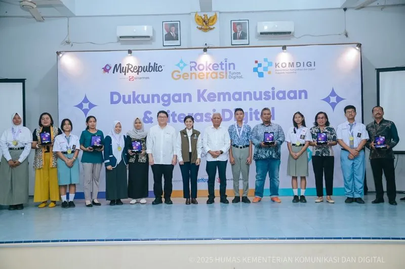 Kementerian Komunikasi dan Digital dan MyRepublic memberikan bantuan internet gratis 