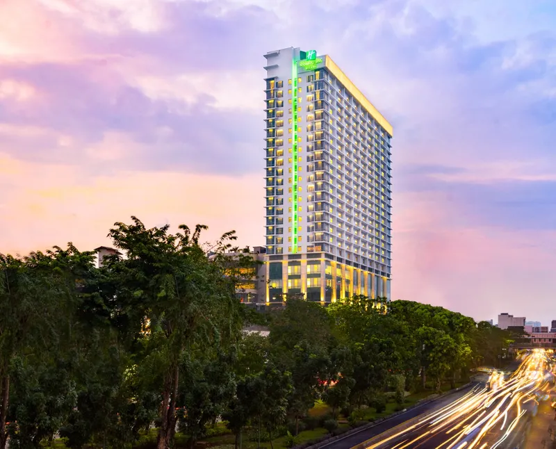 WhatsApp Image 2025-12-15 at 14 40 33 (1)