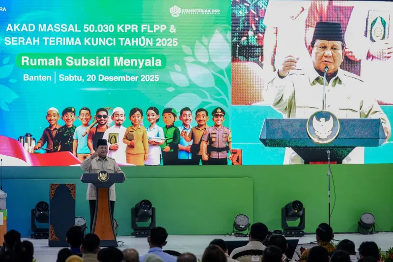 antarafoto-presiden-hadiri-akad-massal-50030-rumah-subsidi-1766239928-1