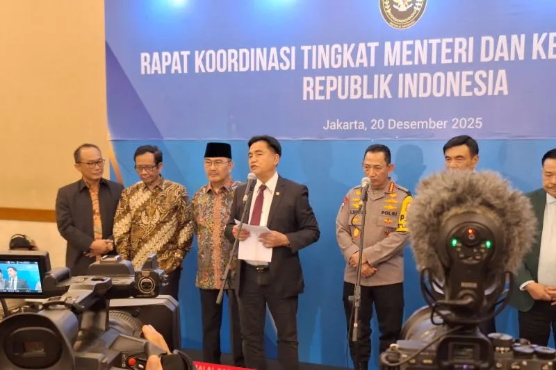 Menteri Koordinator Bidang Hukum, HAM, Imigrasi, dan Pemasyarakatan Yusril Ihza Mahendra