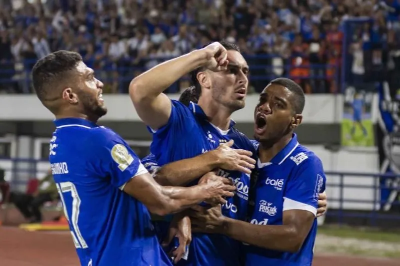 Pesepak bola Persib Bandung Andrew Patrick Jung 