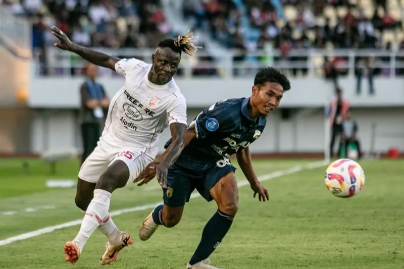 Pesepak bola Persis Solo Moussa Sidibe 