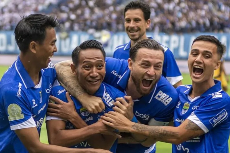 Pesepak bola Persib Bandung Beckham Putra Nugraha 