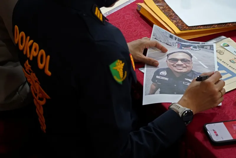 antarafoto-pendataan-keluarga-korban-pesawat-atr-42-500-1768813407-1