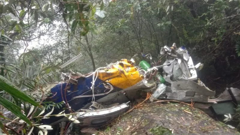 Puing pesawat AT 42-500