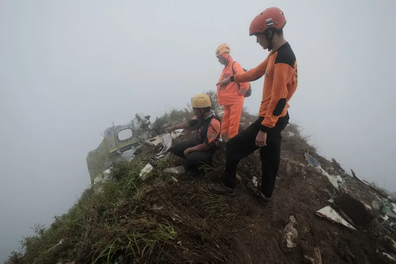 antarafoto-pencarian-pesawat-atr-42-500-milik-iat-di-pangkep-1768833808-1