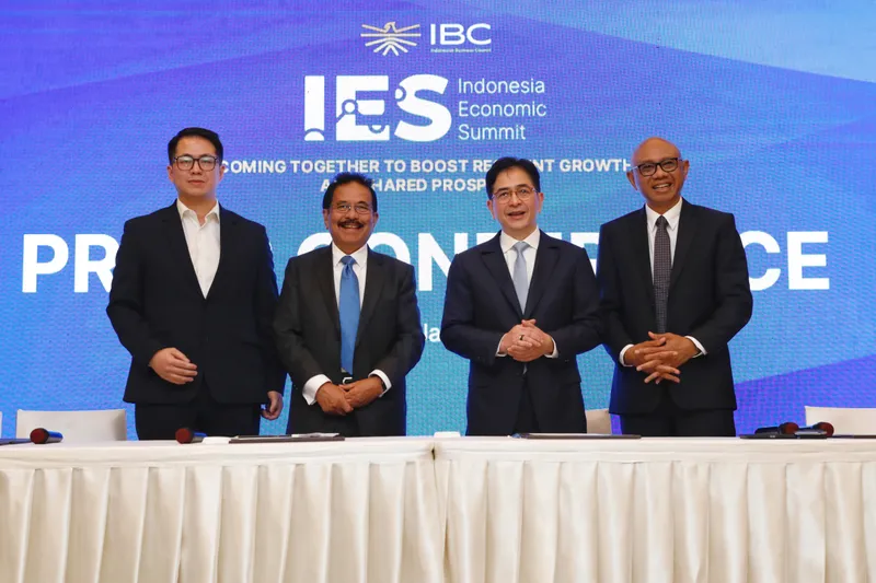 CEO IBC Sofyan Djalil, Ketua Dewan Pengawas IBC Arsjad Rasjid