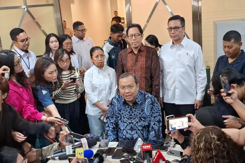 Direktur Utama PT Bursa Efek Indonesia (BEI) Iman Rachman