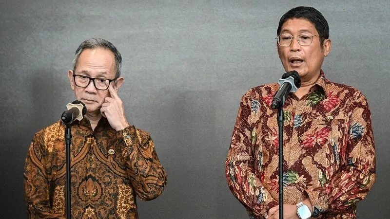 Ketua Dewan Komisioner OJK Mahendra Siregar 