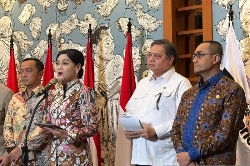 Pjs Ketua dan Wakil Ketua Dewan Komisioner OJK Friderica Widyasari Dewi 