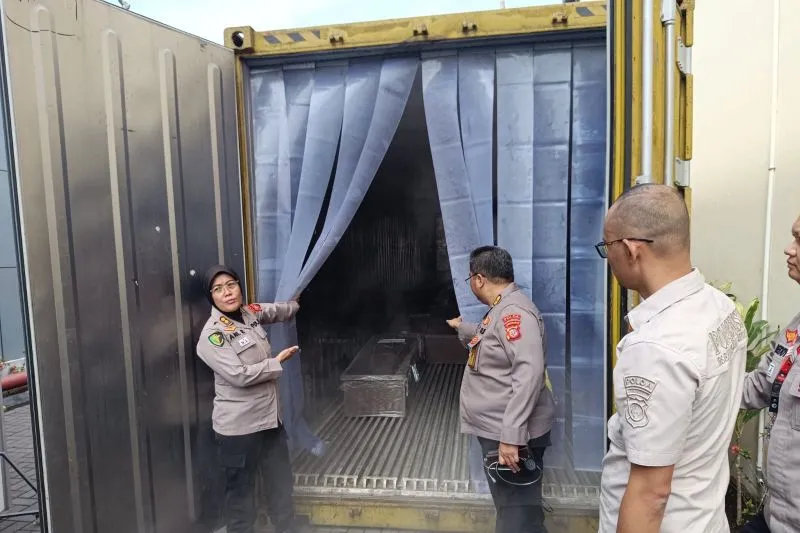 tempat jenazah korban longsor Cisarua di Rumah Sakit Sartika Asih