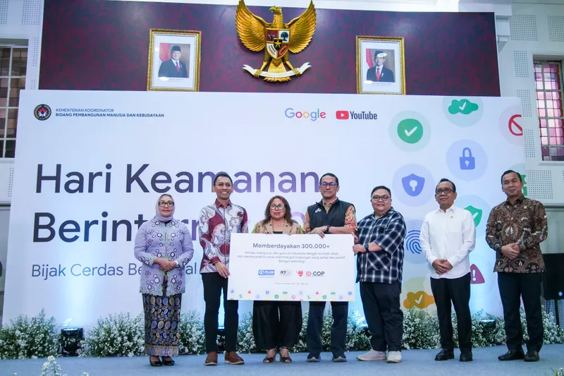 Menteri Koordinator Bidang Pembangunan Manusia dan Kebudayaan Pratikno 