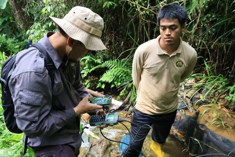 Tim peneliti Badan Geologi, Kementerian Energi dan Sumber Daya Mineral (ESDM) 
