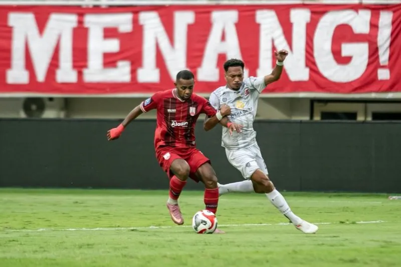 persis-imbang-melawan-madura-united-130226-yud-6