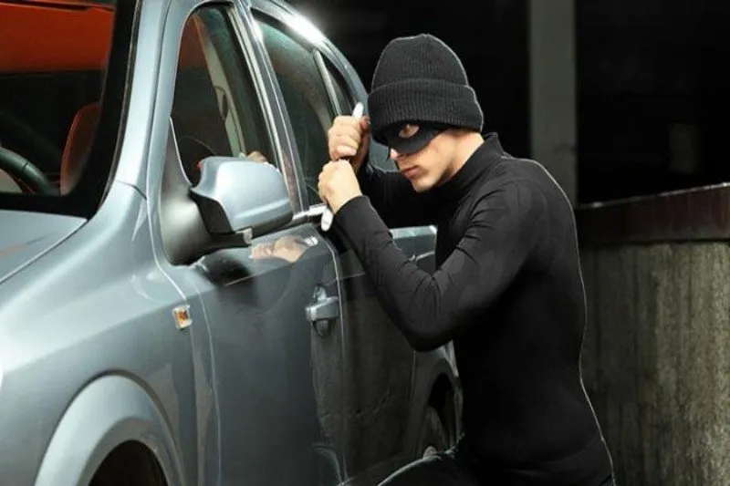 Pencurian mobil