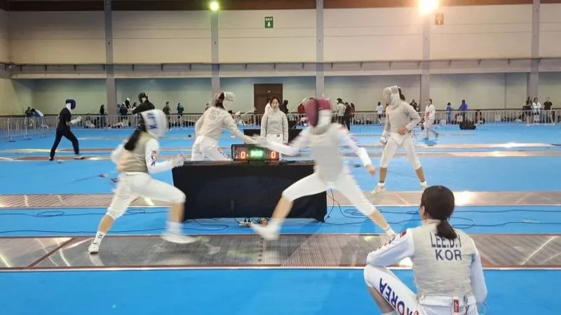 Atlet anggar dari Korea Selatan berlatih di JICC