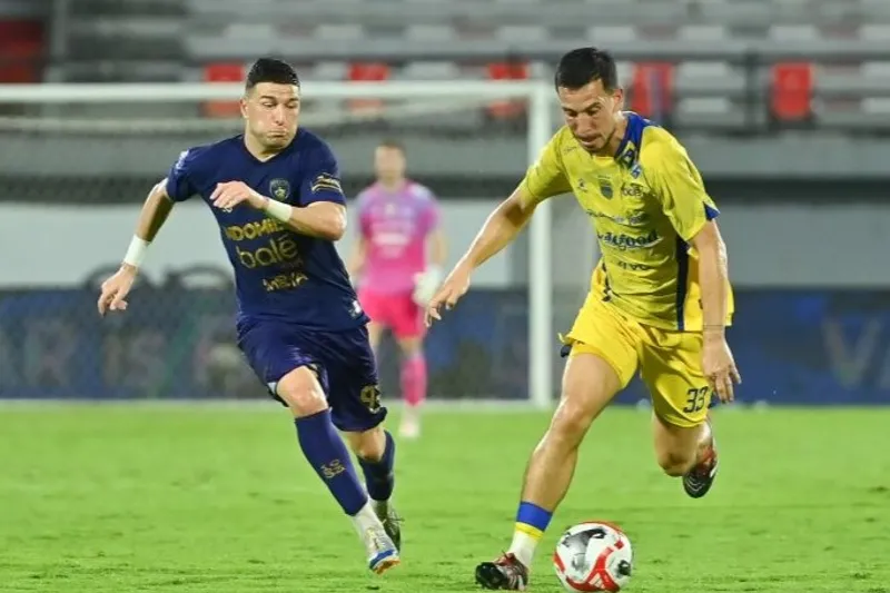 pesepak bola Persib Bandung Thom Haye 