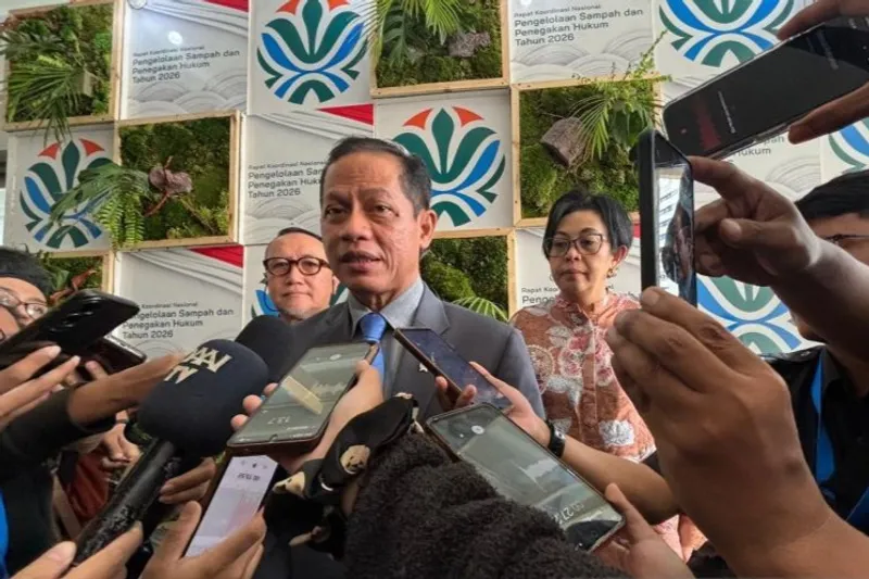 Menteri LH/Kepala BPLH Hanif Faisol Nurofiq 