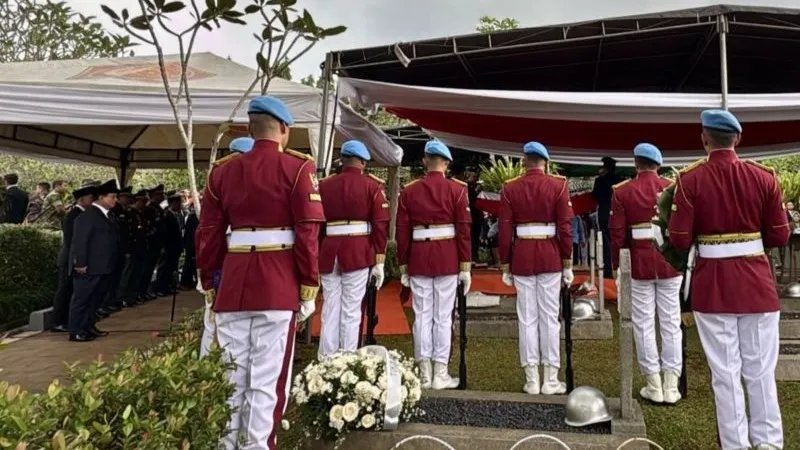 upacara militer pemakaman Wakil Presiden Ke-6 Try Sutrisno 