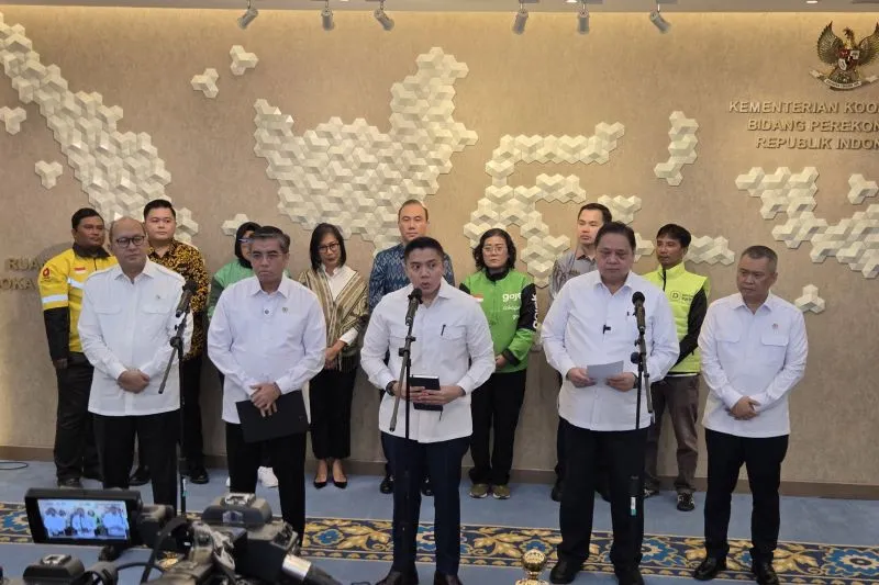 Konferensi Pers Terkait Kebijakan THR, BHR,