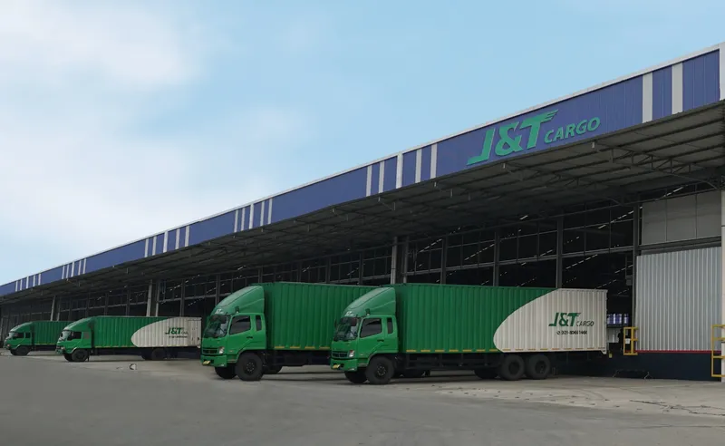 Illustrasi pendistribusian logistik J&T Cargo 