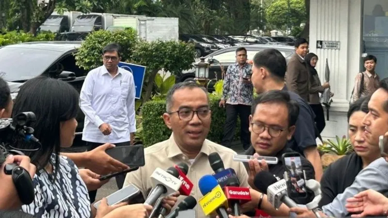 Menteri Pendidikan Tinggi, Sains, dan Teknologi Brian Yuliarto 