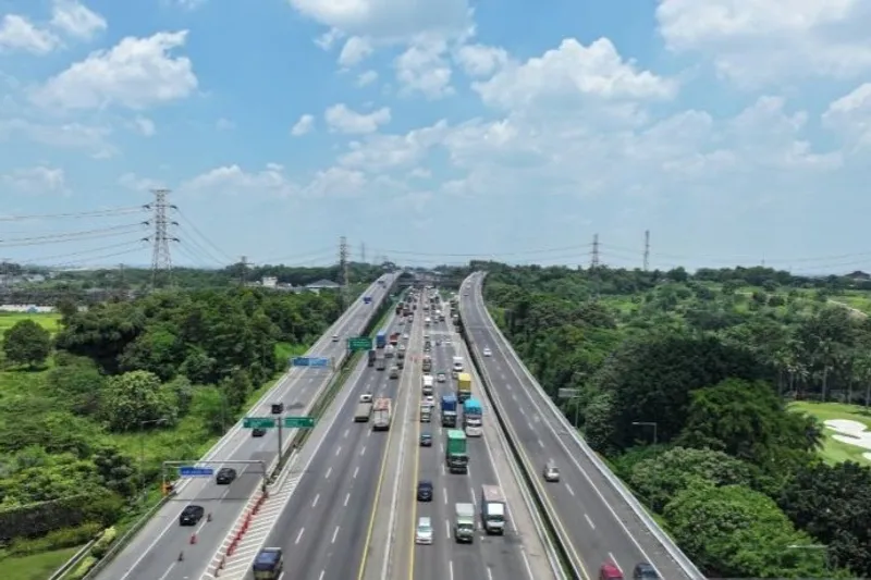 Kondisi lalu lintas kendaraan di Ruas Jalan Layang MBZ 