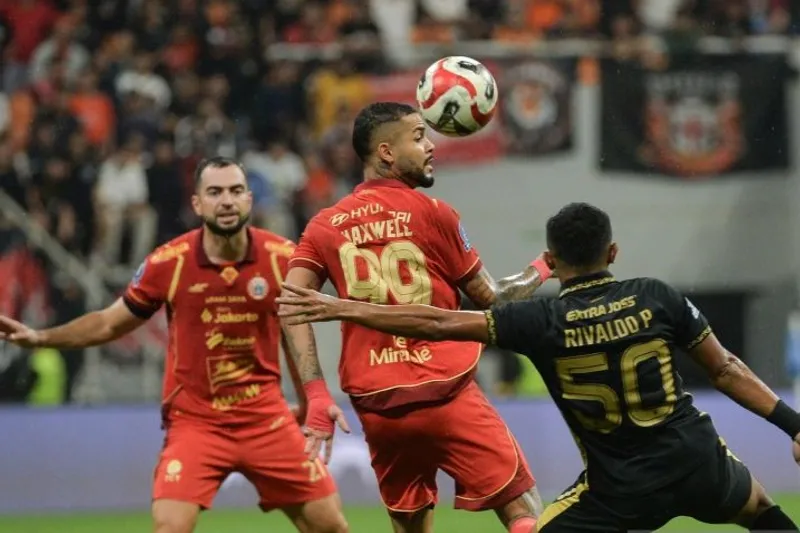 Pesepak bola Persija Jakarta Maxwell Souza