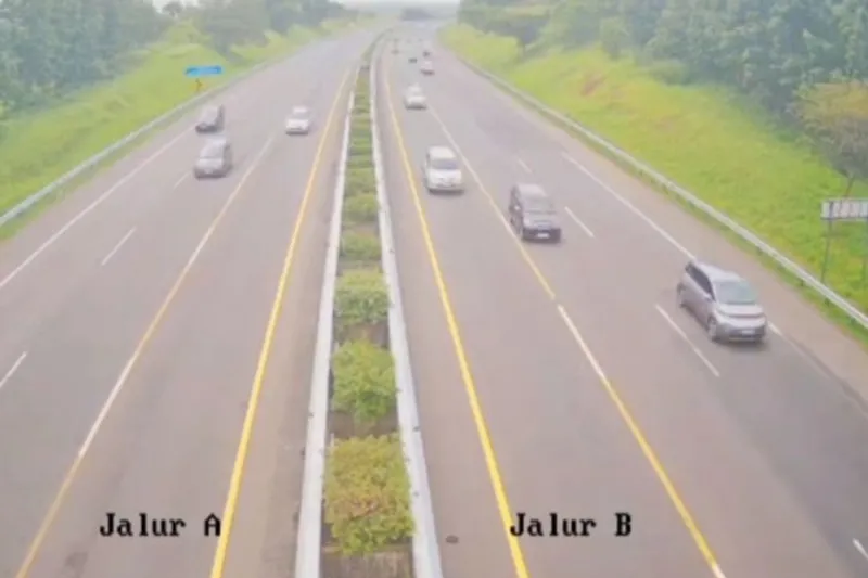 Arus balik lebaran di ruas jalan Tol Cipali