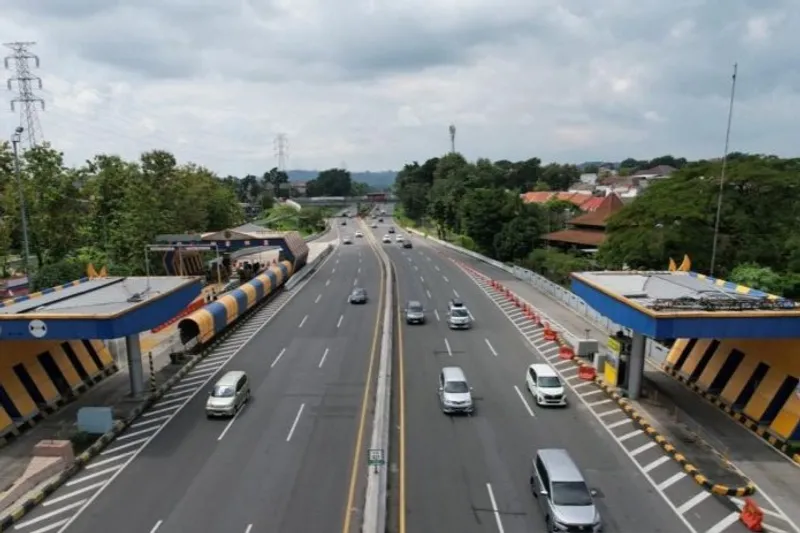 berupa contraflow satu lajur dari KM 70 s.d KM 47 
