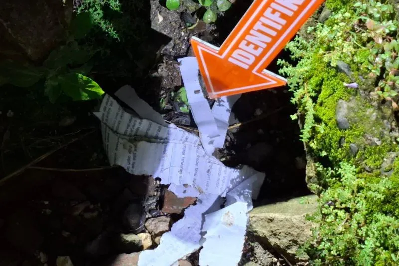 olah tempat kejadian perkara (TKP) di lokasi kejadian ledakan petasan 