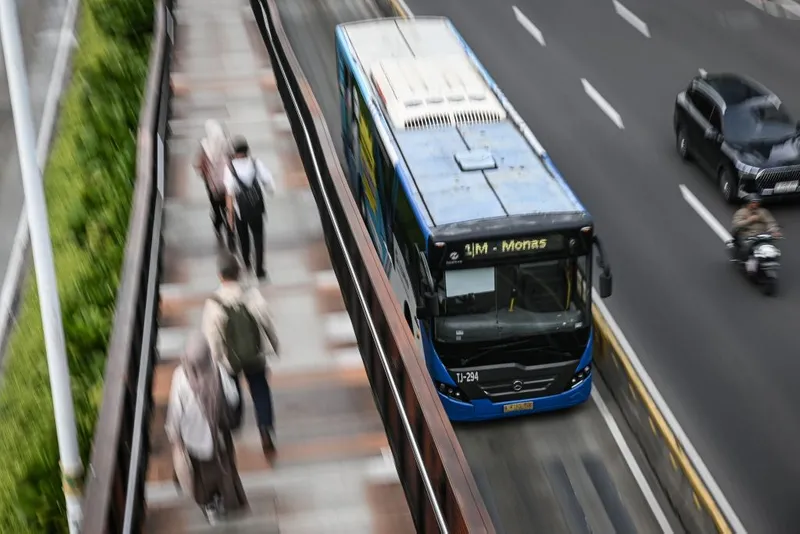 antarafoto-transjakarta-berlakukan-tarif-rp12-1774616191-1