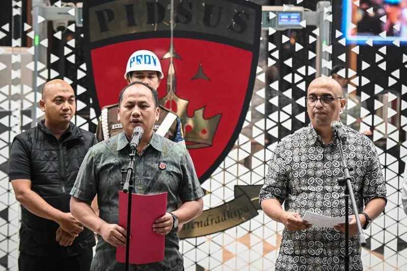 antarafoto-kejagung-tahan-pengusaha-tambang-samin-tan-1774676827-1