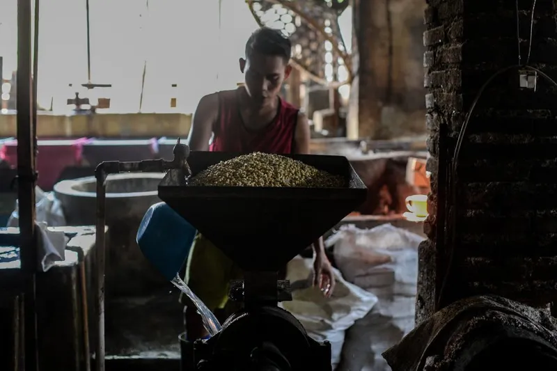 antarafoto-dampak-kenaikan-harga-kedelai-di-serang-1775120817-1