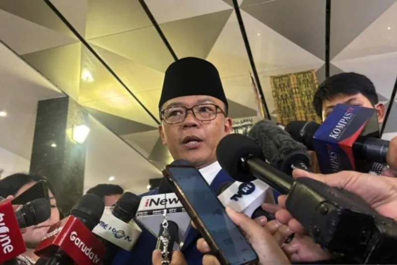 Menteri Luar Negeri Sugiono 