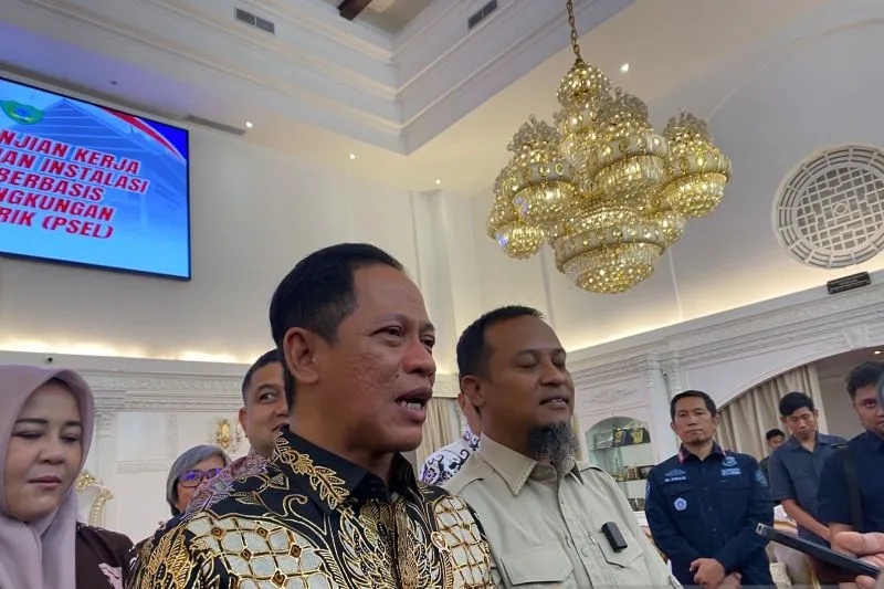 Menteri Lingkungan Hidup (LH) RI Hanif Faisol Nurofiq