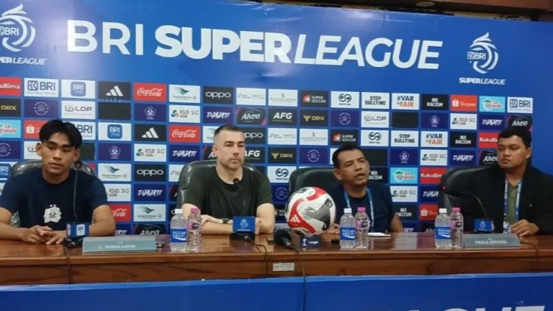 Pelatih Persik Kediri Marcos Reina Torres