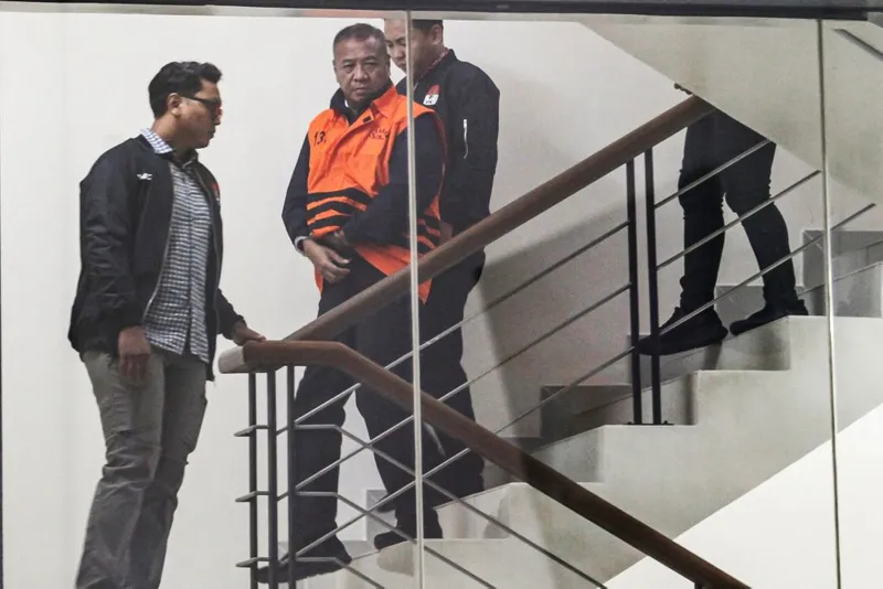 antarafoto-kpk-periksa-bupati-tulungagung-terkait-kasus-pemerasan-1775977345-1