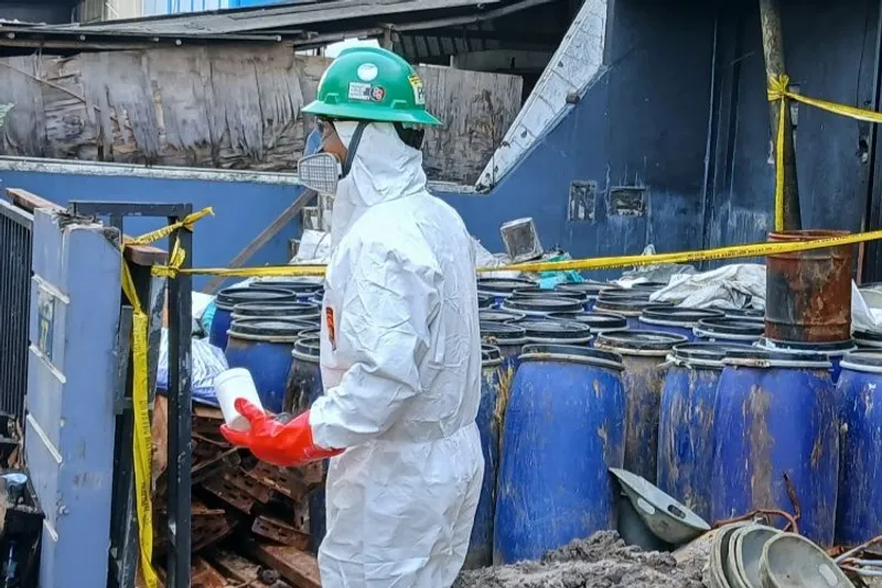 pengecekan radiasi atas dampak pencemaran zat pestisida  Sungai Cisadane