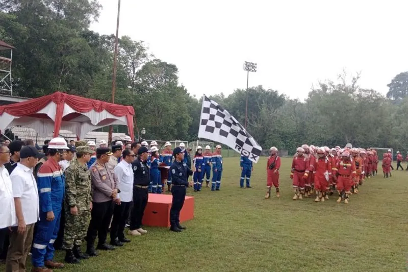 Menteri LH Hanif Faisol Nurofiq 