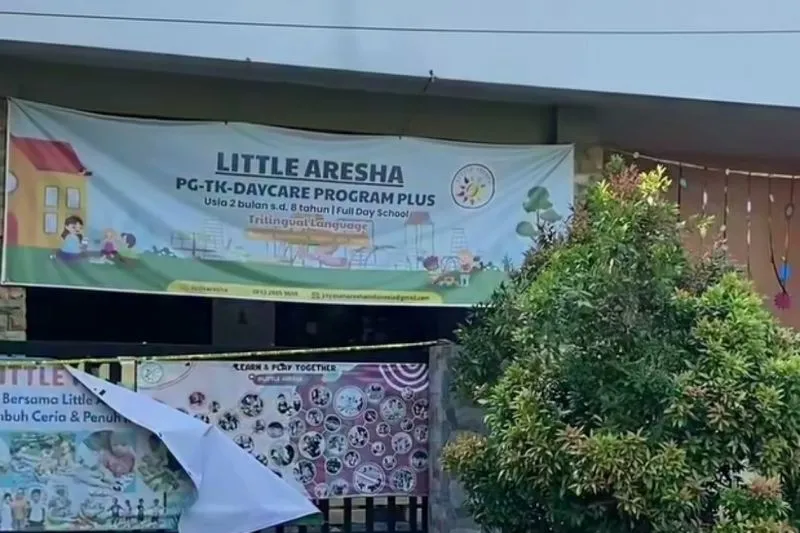 Daycare Little Aresha, Kota Yogyakarta, tempat penitipan anak yang digerebek polisi pada Jumat (24/4). Foto capture daycare
