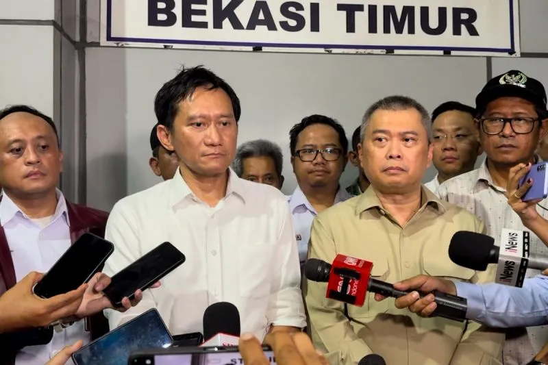 Direktur Utama PT Kereta Api Indonesia (Persero) Bobby Rasyidin 