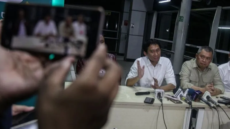 Direktur Utama PT Kereta Api Indonesia (Persero) Booby Rasyidin 