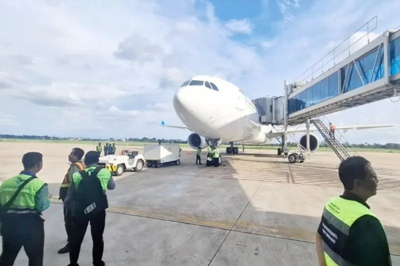 Pesawat Garuda Indonesia berjenis Airbus A330-300 