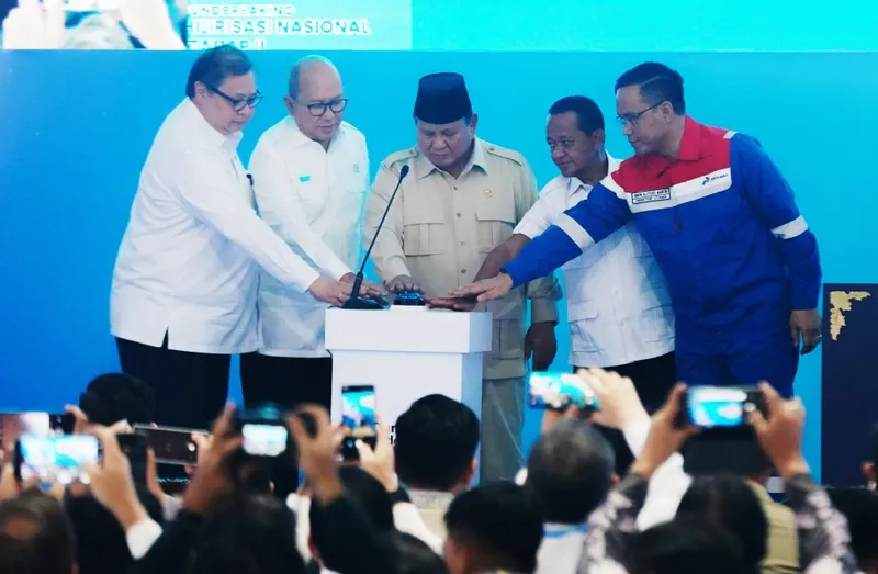 antarafoto-presiden-resmikan-13-proyek-hilirisasi-tahap-ii-1777468758-1