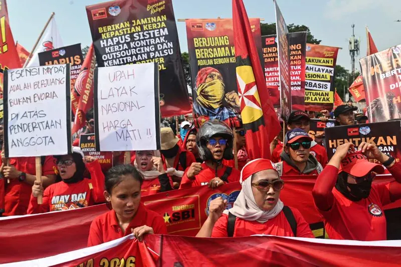 antarafoto-aksi-memperingati-hari-buruh-di-dpr-1777629300-1