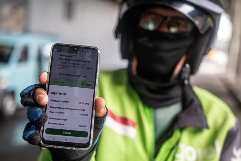 antarafoto-pemerintah-turunkan-komisi-tarif-ojek-daring-1777989533-1